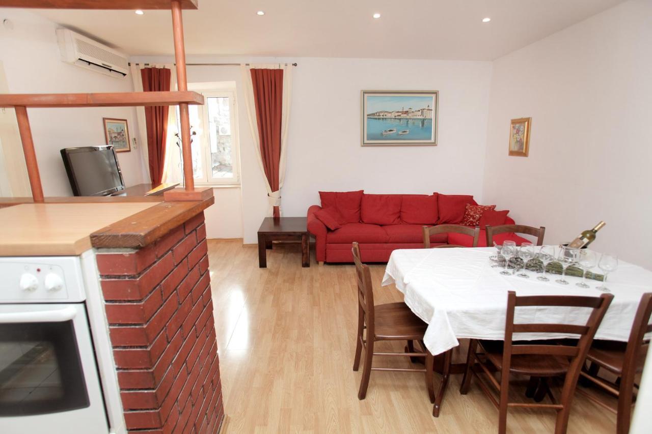 Phaedra Apartment Trogir Exterior photo